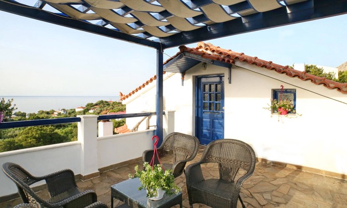 Agios Kirykos Casa | Superior Triple Room with Sea View Sofita by Captain Ikaros