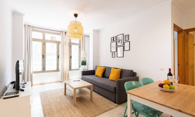 Las Palmas de Gran Canaria Chalet De Esquí | Surf Beach Canteras & Parking By CanariasGetaway
