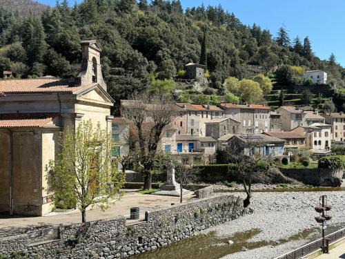 Valleraugue Apartamento | Sur les quais