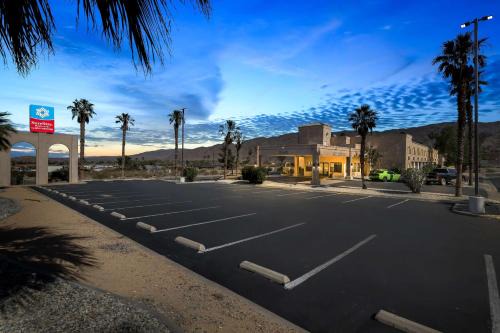 Twentynine Palms Hotel | Sure Stay Plus by Best Western Twentynine Palms Joshua Tree