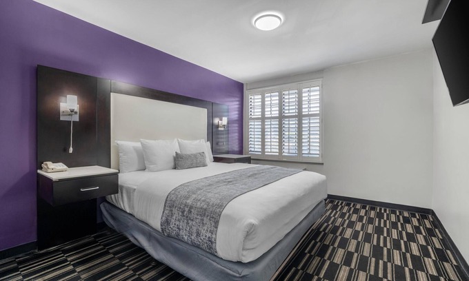 Fairfax District Hotel | SureStay Hotel by Best Western Beverly Hills West LA