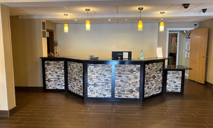 Lickdale Hotel | SureStay Plus by Best Western Jonestown Lebanon Valley