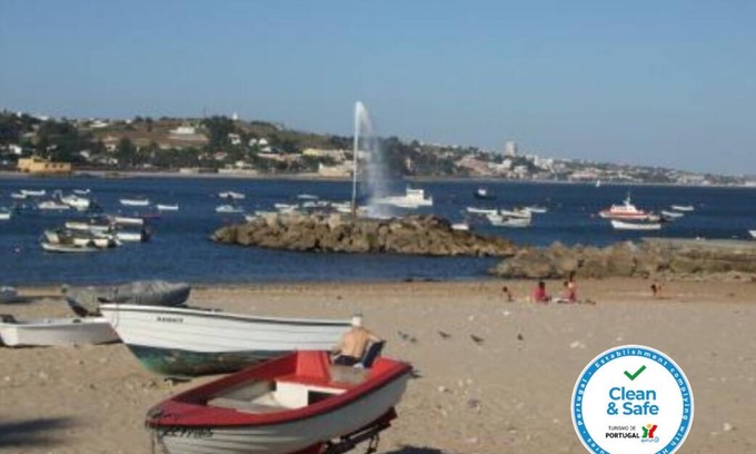Paco De Arcos Apartamento | Surf and beach justo 3 minutos caminando