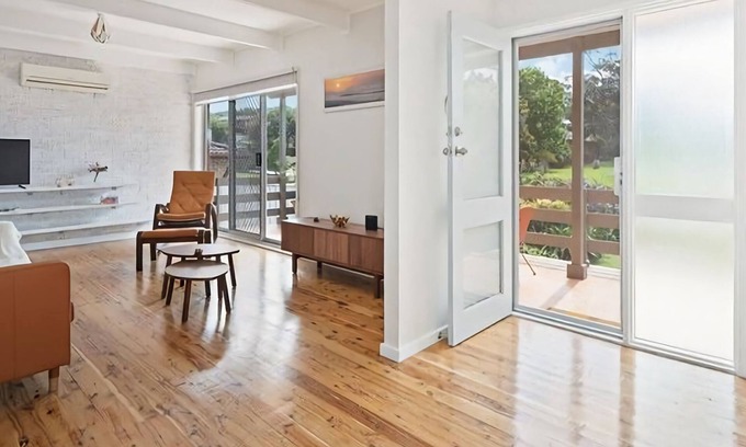 Surf Beach Casa | Surf Beach Retreat - walk to the beach
