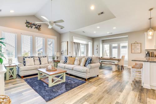 Surf City Casa | Surf City House about 400 Ft Walk to Beach with Decks!