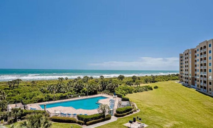 Palm Coast Condominio | Surf Club 1 Unit 2407 Oceanfront Condo in Palm Coast