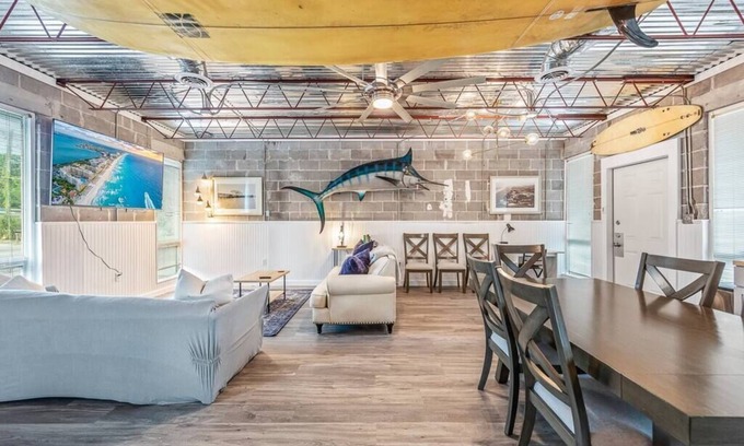 Fort Walton Beach Apartamento | Surf Loft: cool, chill & convenient 2 all the fun!