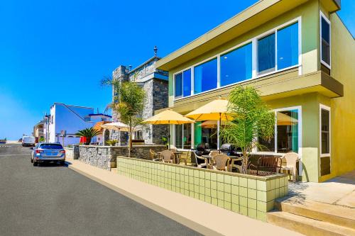 West Newport Casa | Surf N Sand 1