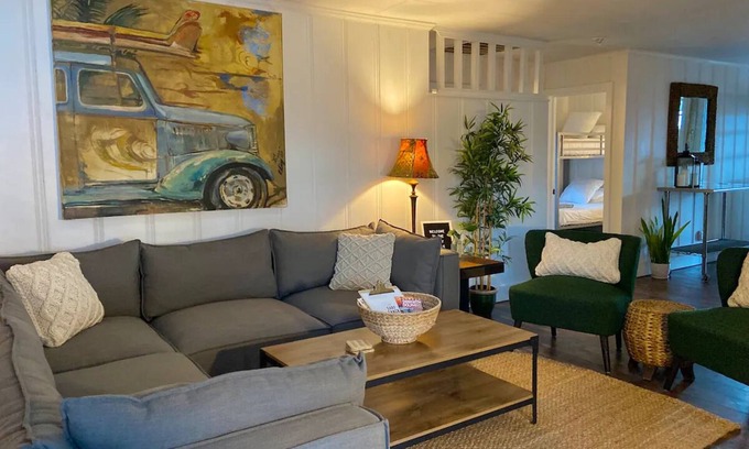Bel Air Casa | Surf Shack - Steps to the beach!