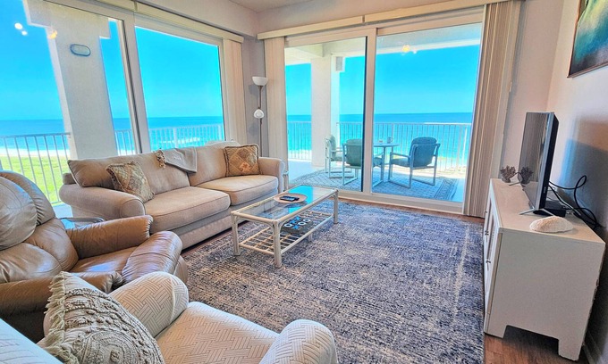 Palm Coast Condominio | 🌅"Surfclub Retreat"🌴6th Floor Penthouse Corner! Wraparound Balcony! Ocean Views!🏖️