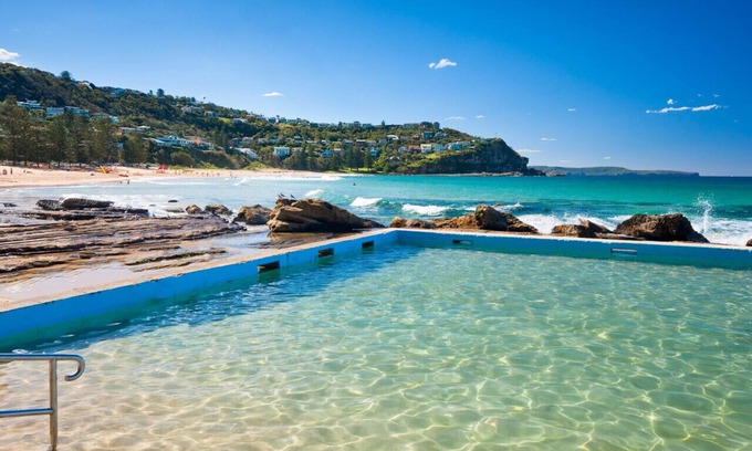 Whale Beach Casa | Surfers Paradise - Direct Beachfront