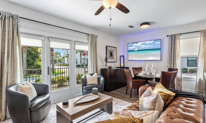 Santa Rosa Beach Condominio | Surfside Breeze! Bikes, Pool, Fitness Center