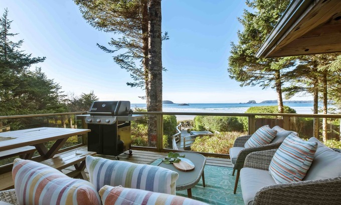 Tofino Casa | Surfside Lodge-Right on Chesterman, Sauna, Hot Tub