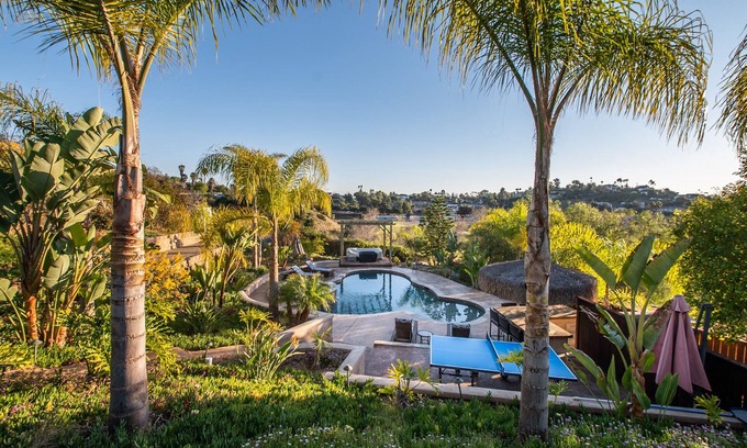 Vista Casa | Surreal Luxury Escape w/ Views: Resort style Game Room/Pool & Hot Tub!
