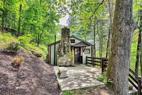 Ligonier Casa | Surrender to Tranquility - Feather Ledge Cliffwood Colony