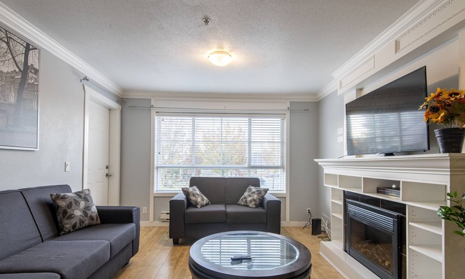Delta Condominio | SURREY⭐️3 BED CONDO⭐️ BALCONY VIEW⭐️INDOOR PARKING