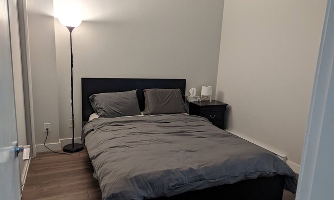 Surrey Apartamento | Surrey Central - DownTown
