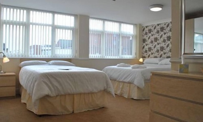 North Shore Casa | Surrey House Hotel