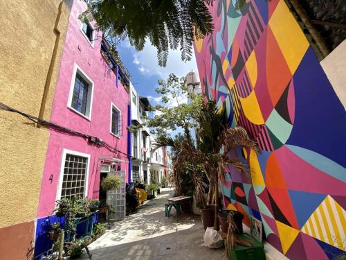 Churubusco Casa | Sustainable Home - Casa Vecindad Murals