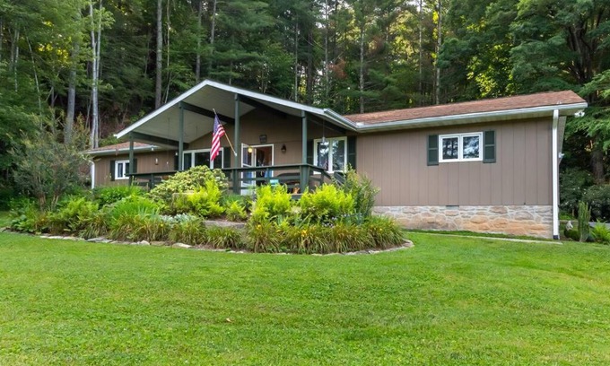 Pisgah Forest Casa | Sutton's Kudzu Korner