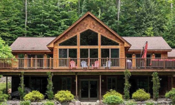 Suttons Bay Casa | Suttons Bay Therapy-Hot Tub/GameRoom/Fireplace/AC