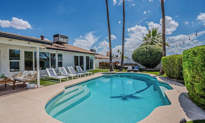 Knoell Scottsdale Casa | SW Boho in N. Scottsdale! Heated Pool w/ Hot Tub + Putt + Firepit + Mt View
