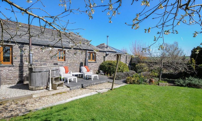 Trelil Casa | Swallow Barn