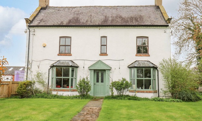 Kirk Sandall Otro | SWALLOWS FARM, character holiday cottage in Stainforth, Doncaster