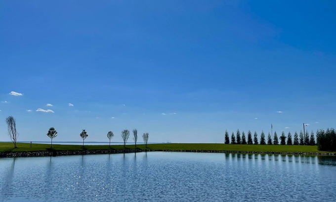 Rock Hall Casa | Swan Creek Luxury Waterfront. Private pond and spacious waterfront views