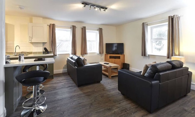 Swindon Apartamento | Swan Place 1 Bedroom | Relaxing Apartment Close to Historic Downtown