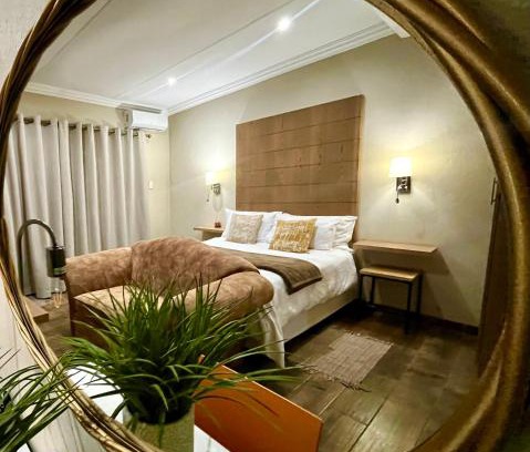 Rustenburg Casa | Swane’s guesthouse