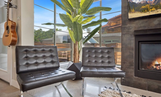 Old Town North Casa | Swanky Townhome Near Old Town, Breweries and River