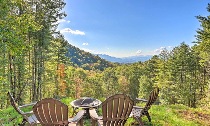 Whittier Cabina | Sweeping Smoky Mountain Views: ‘Bella Vista' Cabin