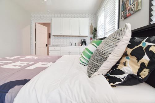 Bowling Green Casa | Sweet 1BR 1BA 5 min to lake 20 min to downtown CLT