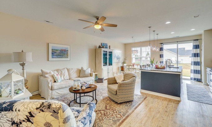 Murraysville Casa | ‘Sweet Dreamin’ Townhome ~ 7 Mi to Beach!