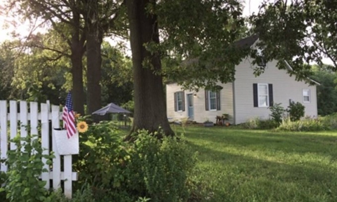 St. Clair County Casa | Sweet Farm Stay
