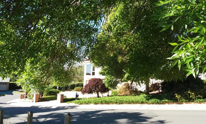 Nicholls Casa | Sweet Home by the Golf Course