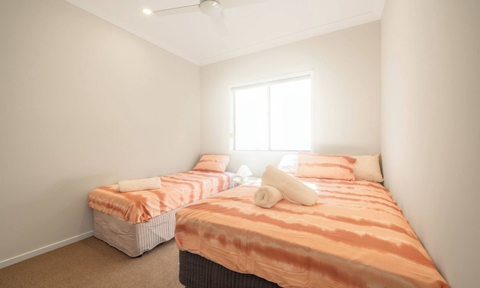 Griffin Casa | Sweet Home in Griffin, brand new & Spacious, 10 min to North Lake Westfield