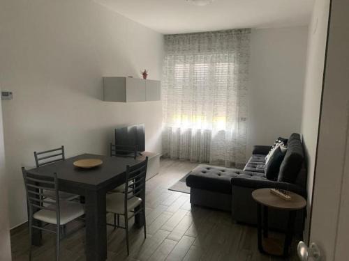Somma Lombardo Apartamento | Sweet house Malpensa