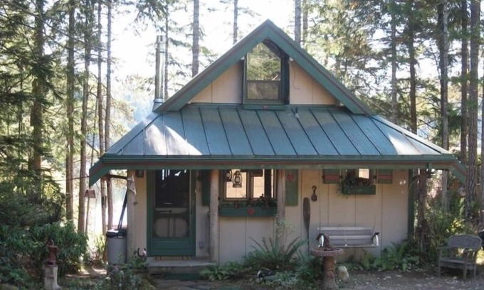Shelton Cabina | Cottage Huckleberry dulce en Antiguo criadero Lago