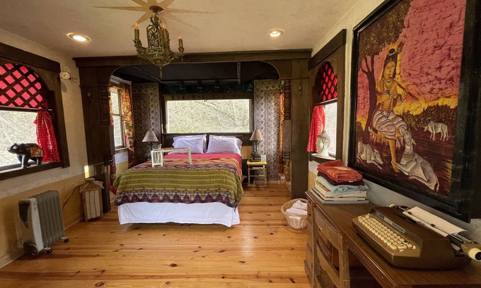 Olivehill Cabaña | Sweet Little Boho Cottage at Downing Hollow Farm