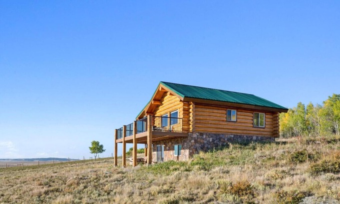 Michigan Hill Cabina | Sweet MTN Cabin 2bedroom 2bath picturesque views