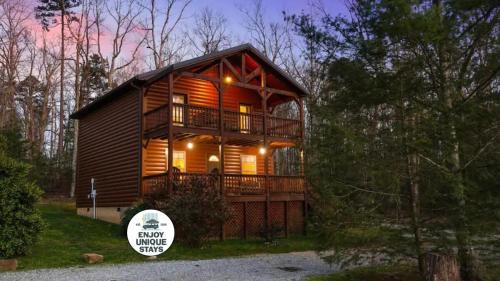 Trenton Casa | Sweet Seclusion at Cabins in the Clouds