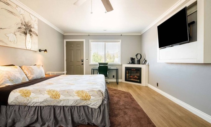 Big Bear Lake Apartamento | "Sweet Suite" Hotel Suite with AC/Heating & Indoor Jetted Tub