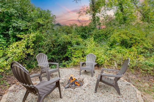 Asheville Casa | Sweetgum Sycamore by AvantStay 6 Min to Downtown