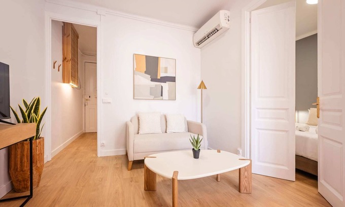 La Sagrada Familia Apartamento | Sweett | Rosemarine II