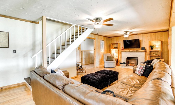 Sweetwater Casa | Sweetwater Lake House w/ Covered Patio!