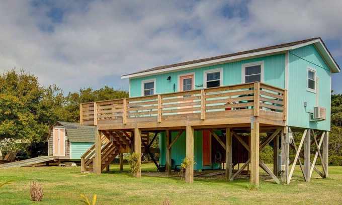 Salvo Cabaña | "Swell Life"- Cozy Oceanside Cottage- Short Walk To Ocean- Quiet Beach Access