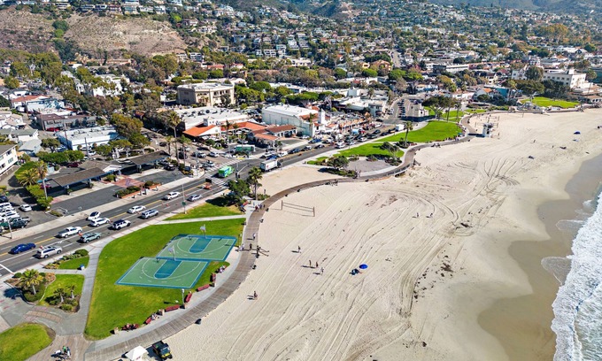 Laguna Beach Hotel | Swim, Bike, and Enjoy a Stroll to Main Beach #11