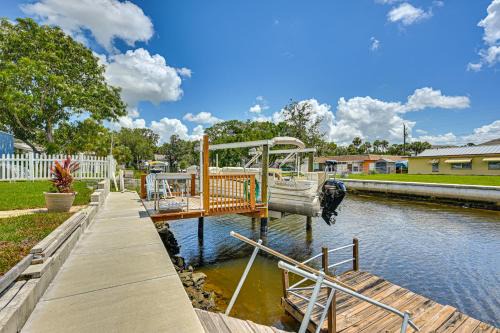 Marthas Vineyard Casa | Swim, Fish and Relax Port Richey Gem with Yard!